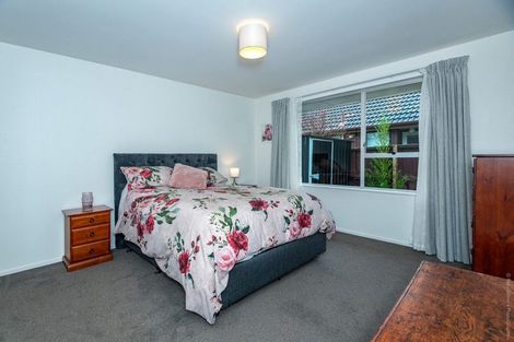 Photo of property in 16b Broadfell Avenue, Avonhead, Christchurch, 8042