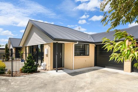 Photo of property in 15 Thomson Street, West End, Palmerston North, 4412