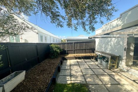 Photo of property in 1/12 Rodney Road, Northcote Point, Auckland, 0627