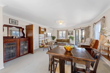 Photo of property in 14 Sackville Street, Fitzroy, New Plymouth, 4312