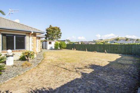 Photo of property in 34 Mcleod Place, Papamoa Beach, Papamoa, 3118