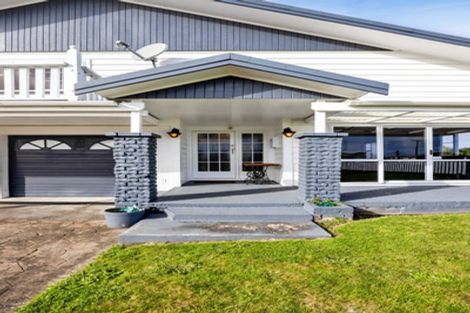 Photo of property in 36 Tawhiti Road, Hawera, 4610