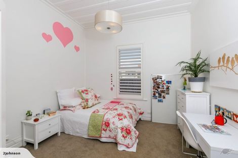 Photo of property in 40 King Edward Parade, Devonport, Auckland, 0624