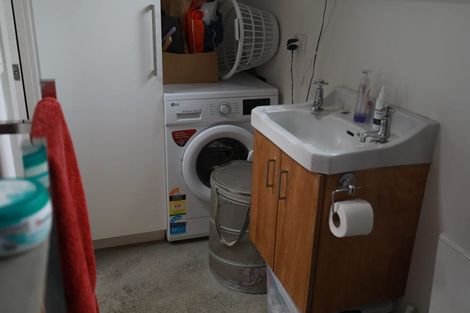 Photo of property in 1/16 Arahoe Road, New Lynn, Auckland, 0600