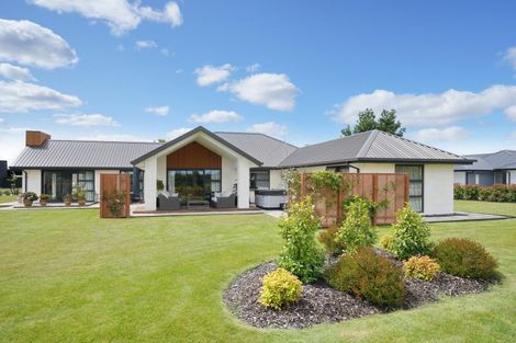 Photo of property in 11 Mara-kai Place, Pegasus, 7612