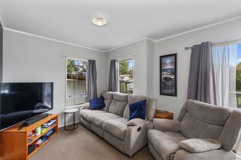 Photo of property in 1/19 Lilburn Crescent, Massey, Auckland, 0614