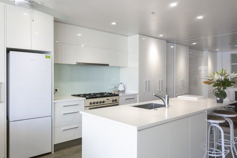 Photo of property in 10/2 Lowell Place, Waipahihi, Taupo, 3330