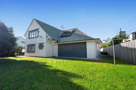 Photo of property in 24 Oceanbeach Road, Mount Maunganui, 3116