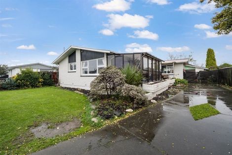 Photo of property in 29 Donnington Street, Parklands, Christchurch, 8083