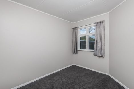 Photo of property in 4a Tarawera Road, Johnsonville, Wellington, 6037