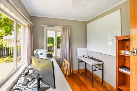 Photo of property in 9 Seddon Street, Dannevirke, 4930