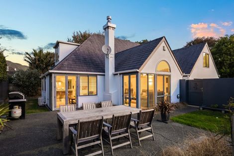 Photo of property in 1 Manuka Avenue, Woburn, Lower Hutt, 5010