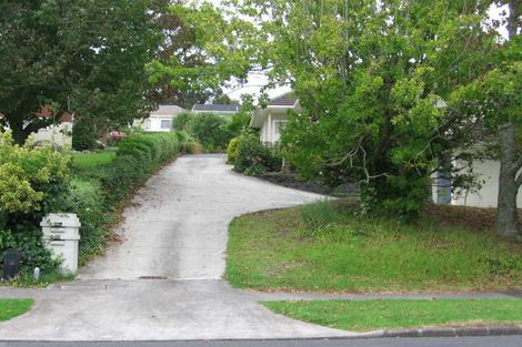 Photo of property in 28 Captain Scott Road, Glen Eden, Auckland, 0602