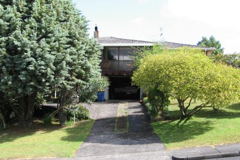 Photo of property in 2/64 Glendene Avenue, Glendene, Auckland, 0602