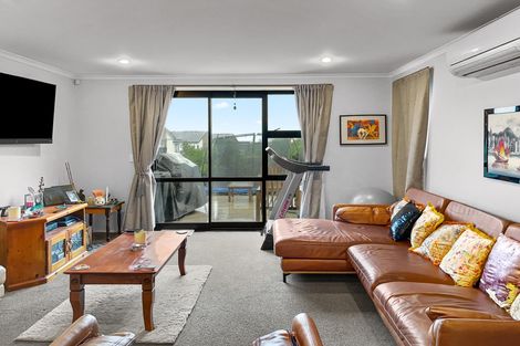 Photo of property in 7 Seafarer Crescent, Stanmore Bay, Whangaparaoa, 0932