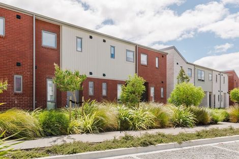 Photo of property in 28 Earlsworth Road, Mangere East, Auckland, 2024
