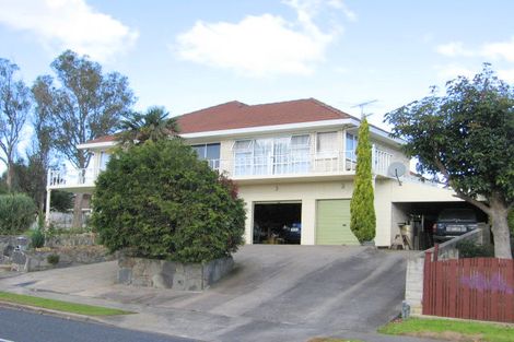 Photo of property in 2 Sikkim Crescent, Clover Park, Auckland, 2019