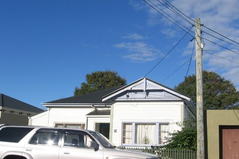 Photo of property in 18 Riddlers Crescent, Petone, Lower Hutt, 5012