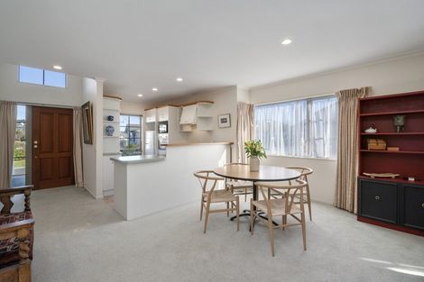 Photo of property in 38 Lakeridge Close, Rangatira Park, Taupo, 3330