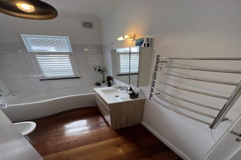 Photo of property in 28 Kilbirnie Crescent, Kilbirnie, Wellington, 6022