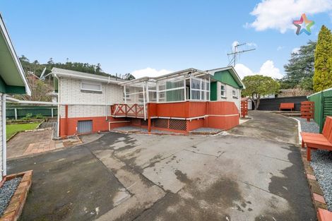 Photo of property in 60 Kairimu Street, Stokes Valley, Lower Hutt, 5019