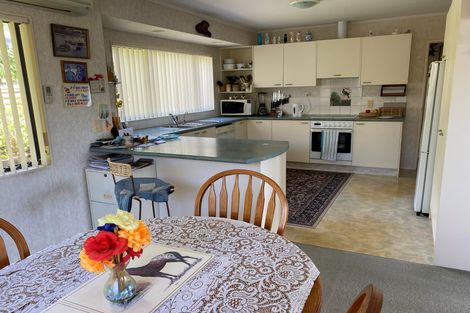 Photo of property in 35 Yorke Road, Haruru, 0204