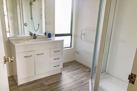 Photo of property in 44 Bluebird Crescent, Unsworth Heights, Auckland, 0632