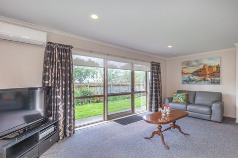 Photo of property in Trackside Villas, 54/91 Mako Mako Road, Levin, 5510