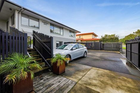 Photo of property in 2 Wakefield Street, Welbourn, New Plymouth, 4310