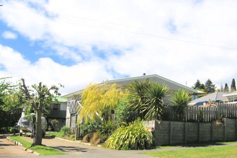 Photo of property in 2/74 Rokino Road, Hilltop, Taupo, 3330