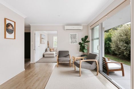 Photo of property in 6 Lakeside Terrace, Omokoroa, 3114