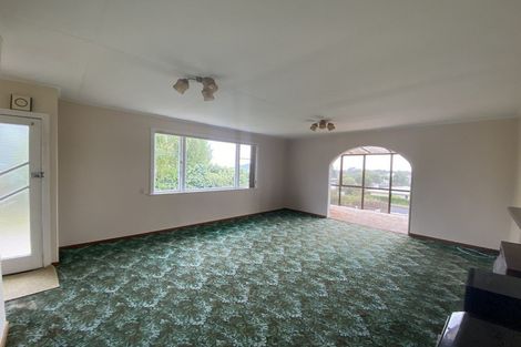 Photo of property in 75 Mould Street, Waitara, 4320