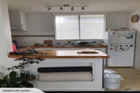 Photo of property in 12/76 Freyberg Street, Lyall Bay, Wellington, 6022