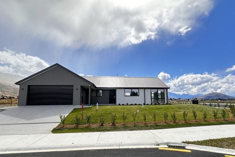Photo of property in 46 Deans Drive, Wanaka, 9382