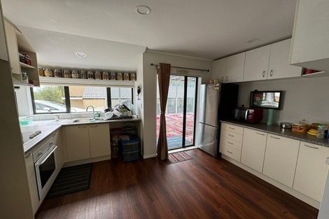 Photo of property in 13 Blueridge Close, Sunnyvale, Auckland, 0612