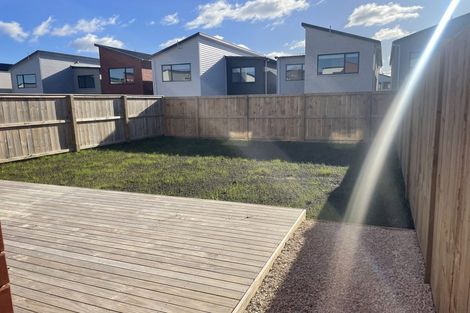 Photo of property in 21 Coast Garden Drive, Hobsonville, Auckland, 0616