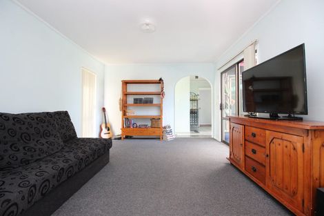 Photo of property in 31 Aronia Way, Goodwood Heights, Auckland, 2105