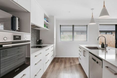 Photo of property in 5 Nottingham Road, Omokoroa, 3114