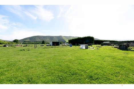 Photo of property in 19 Mount John Road, Waimate, 7977