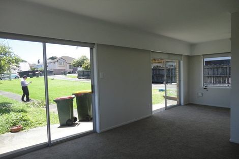 Photo of property in 1/22 Abercrombie Street, Howick, Auckland, 2014