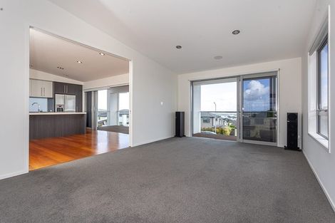 Photo of property in 4 Ravello Rise, Flat Bush, Auckland, 2019