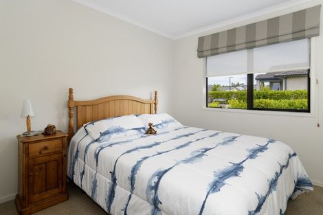 Photo of property in 33 Vista Close, Omokoroa, 3114