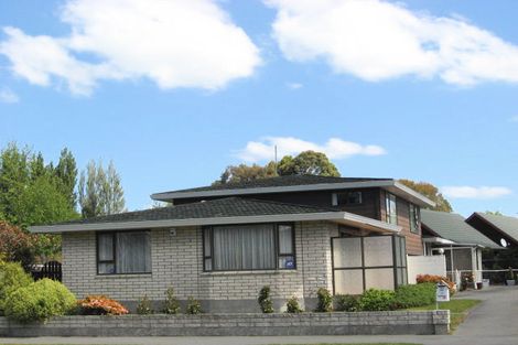 Photo of property in 55 Ambleside Drive, Burnside, Christchurch, 8053