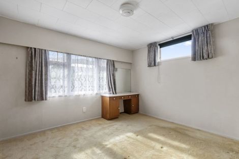 Photo of property in 17 Korau Grove, Stokes Valley, Lower Hutt, 5019