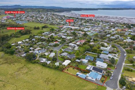 Photo of property in 2 Foster Crescent, Snells Beach, 0920