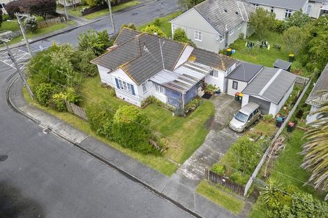 Photo of property in 15 Raymond Terrace, Fairfield, Lower Hutt, 5011