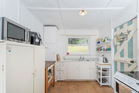 Photo of property in 5a Ocean Beach Road, Tairua, 3508
