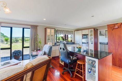 Photo of property in 260 State Highway 16, Kumeu, 0892