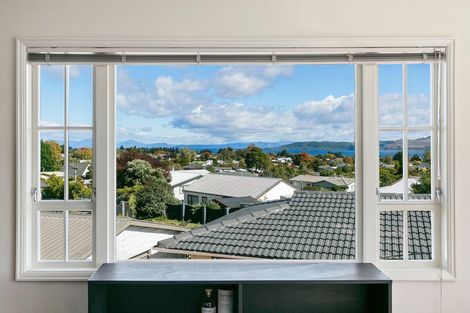 Photo of property in 3 Battersea Place, Richmond Heights, Taupo, 3330