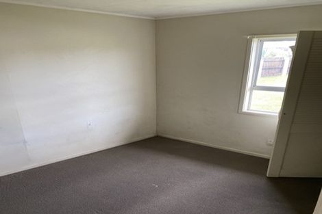 Photo of property in 2 Bundena Place, Clendon Park, Auckland, 2103